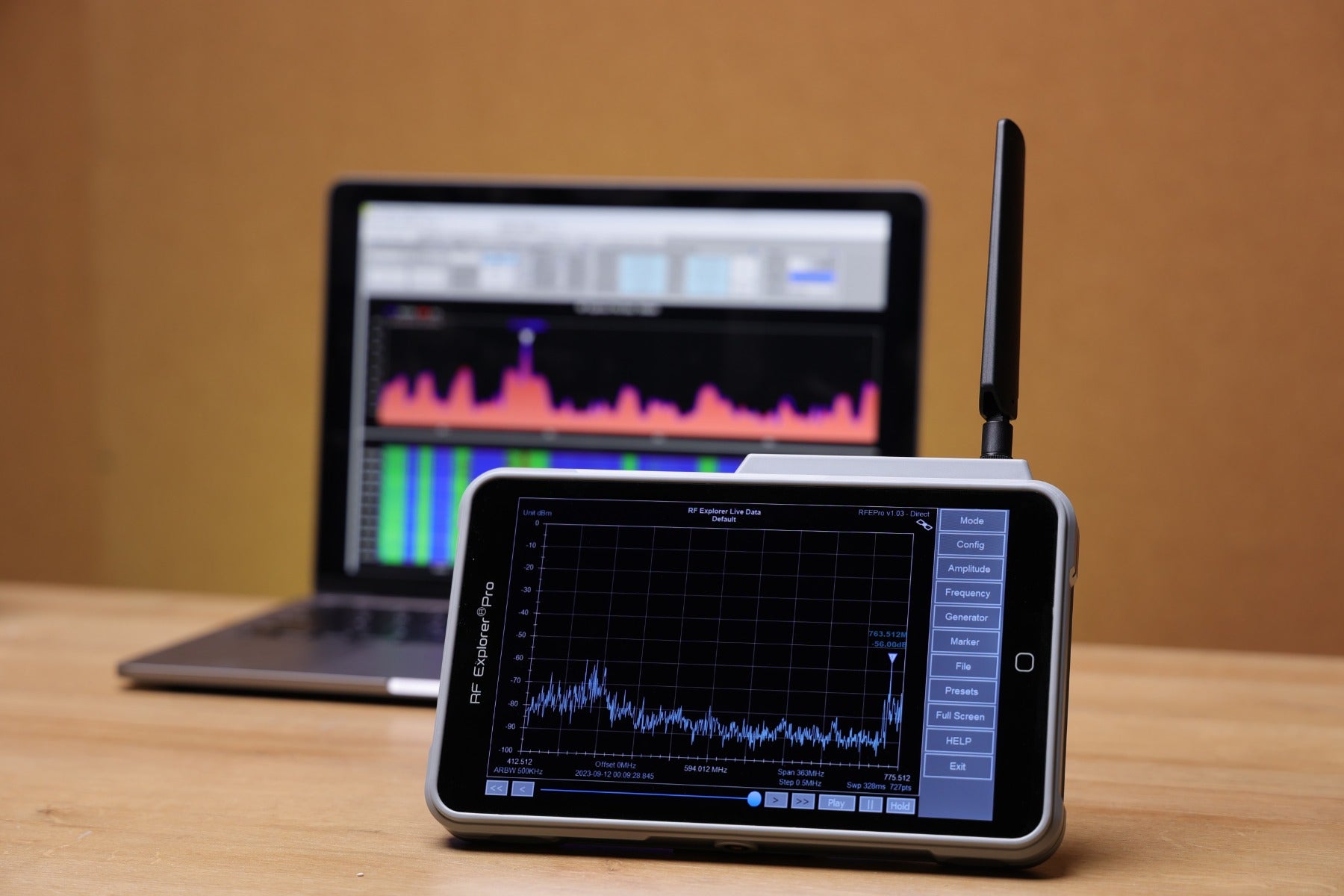 RF Explorer Pro Touch Screen Spectrum Analyzer - All in One RF Analysis ...