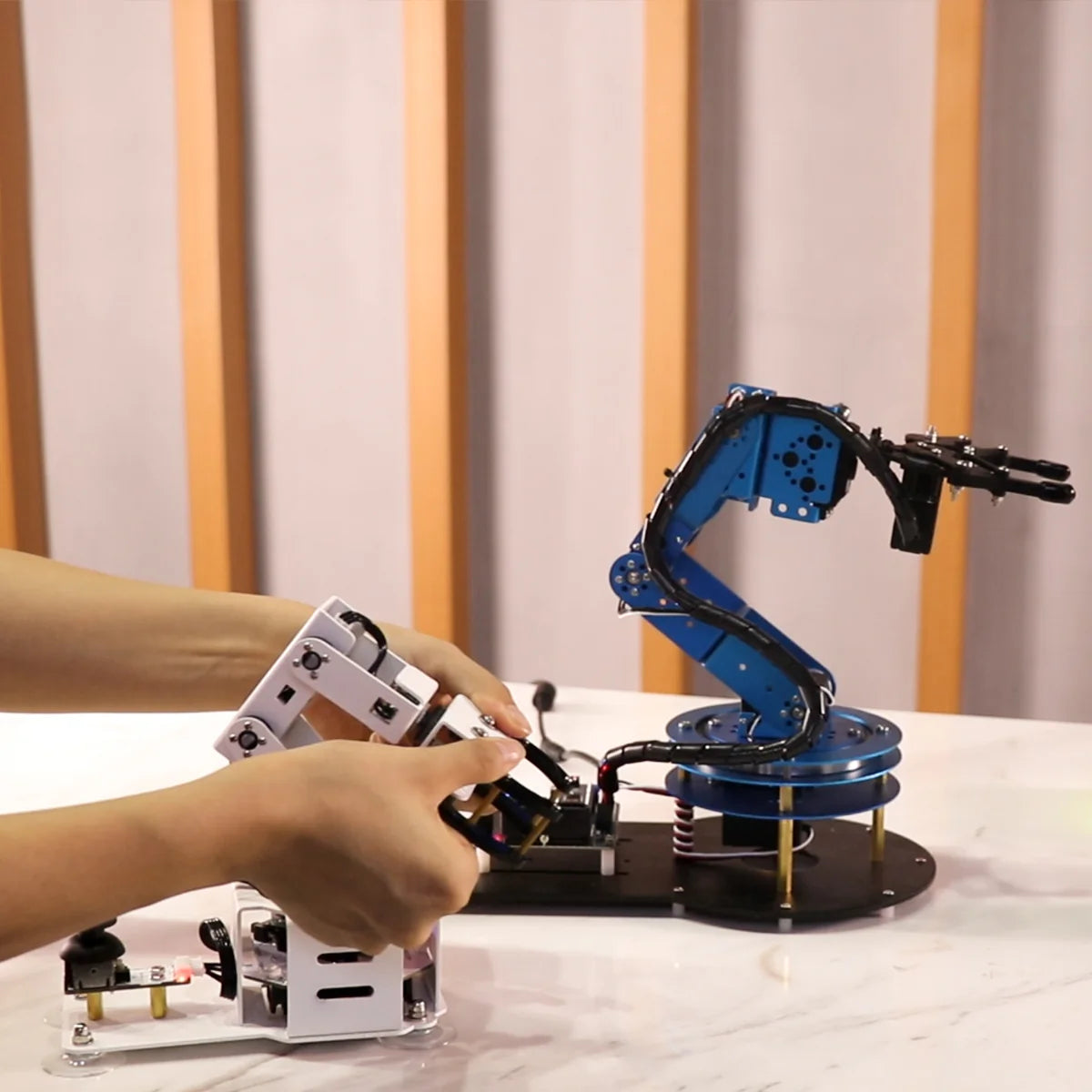 Hiwonder Synchronization Controller for Robot
