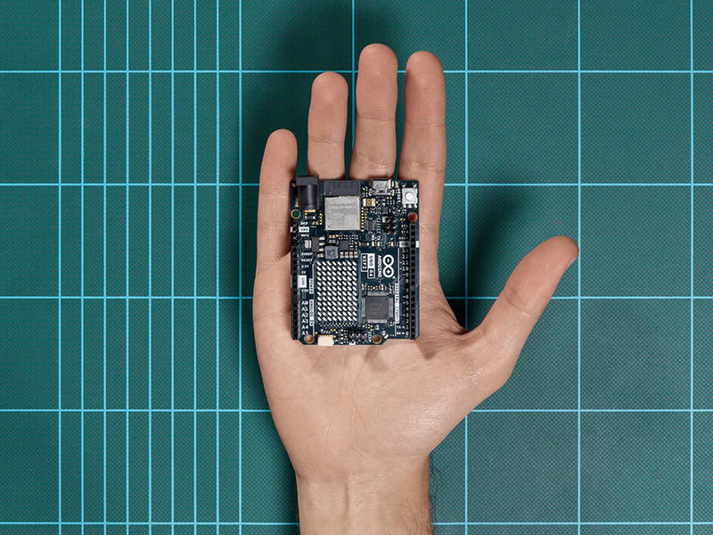 Load image into Gallery viewer, Arduino UNO EK R4 Wi-Fi (ABX00087_IN)
