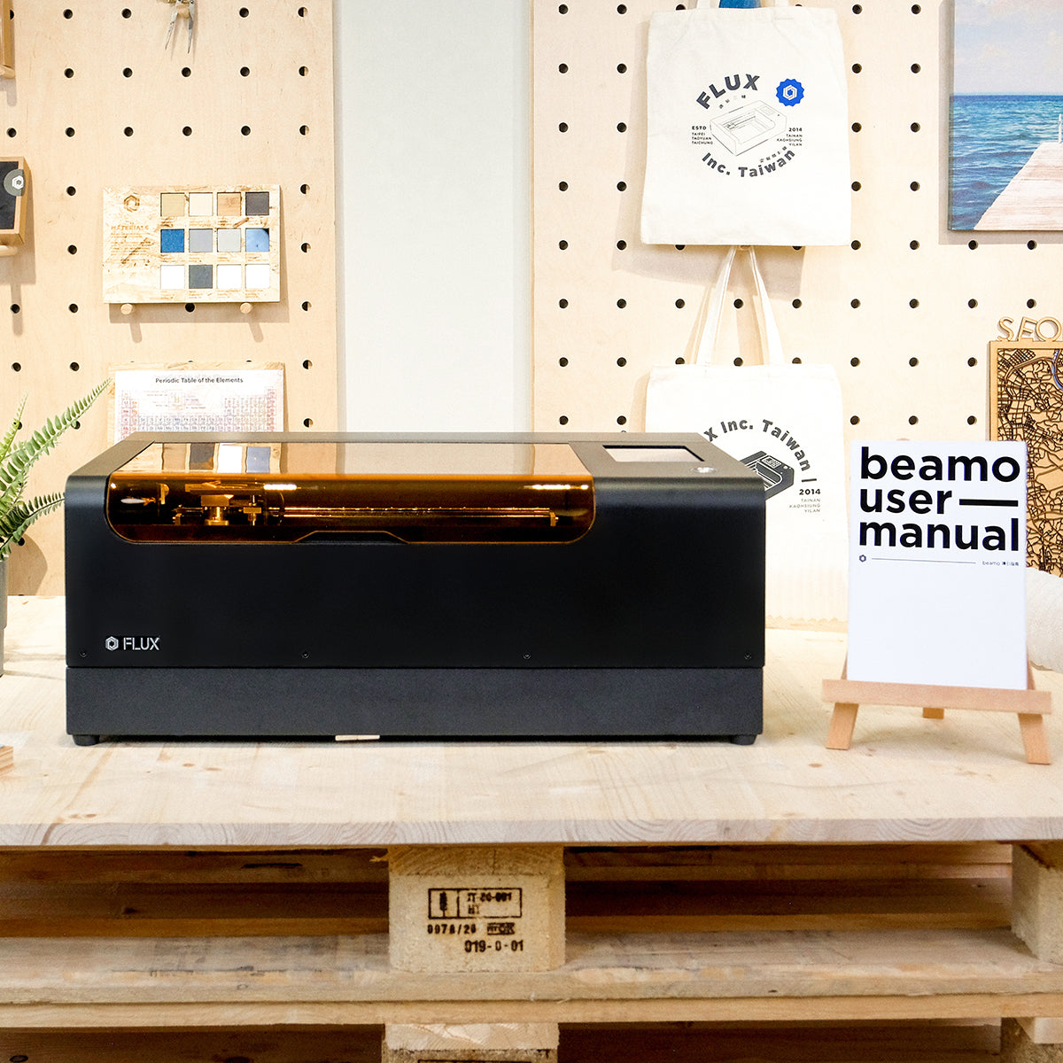 FLUX Beamo - Desktop 30W CO2 Laser Cutter