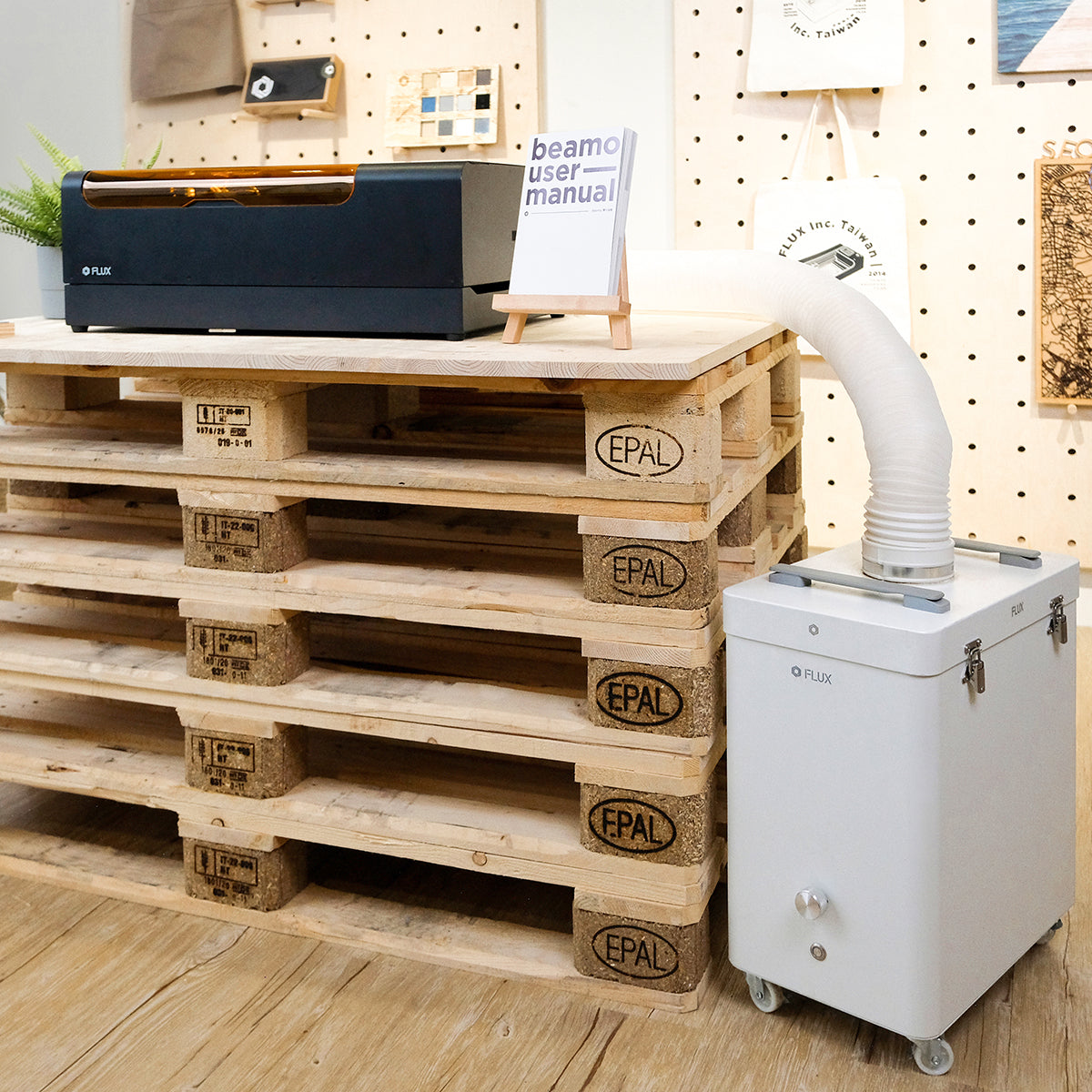 FLUX Beamo - Desktop 30W CO2 Laser Cutter